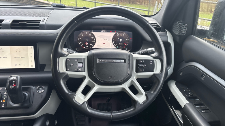 Land Rover Defender 2.0 D240 SE 110 5dr Auto Diesel Estate